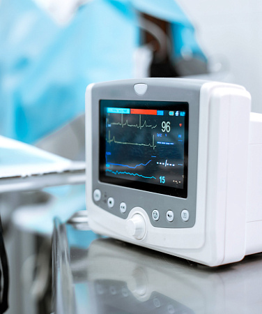 <p>
	 Во время аускультации ветеринарный кардиолог может выявить патологические проблемы сердца или дыхательных путей. Эхокардиография дает возможность увидеть структуру сердца и оценить эффективность его работы. ЭКГ необходимо для оценки проводимости, сократимости и ритмичности работы сердечной мышцы. Тонометрия используется для регулярного мониторинга артериального давления и своевременной профилактики гипертензии.
</p>